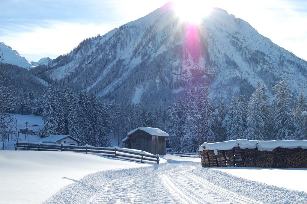 Haus Waldrast Lägenhet Elbigenalp Exteriör bild